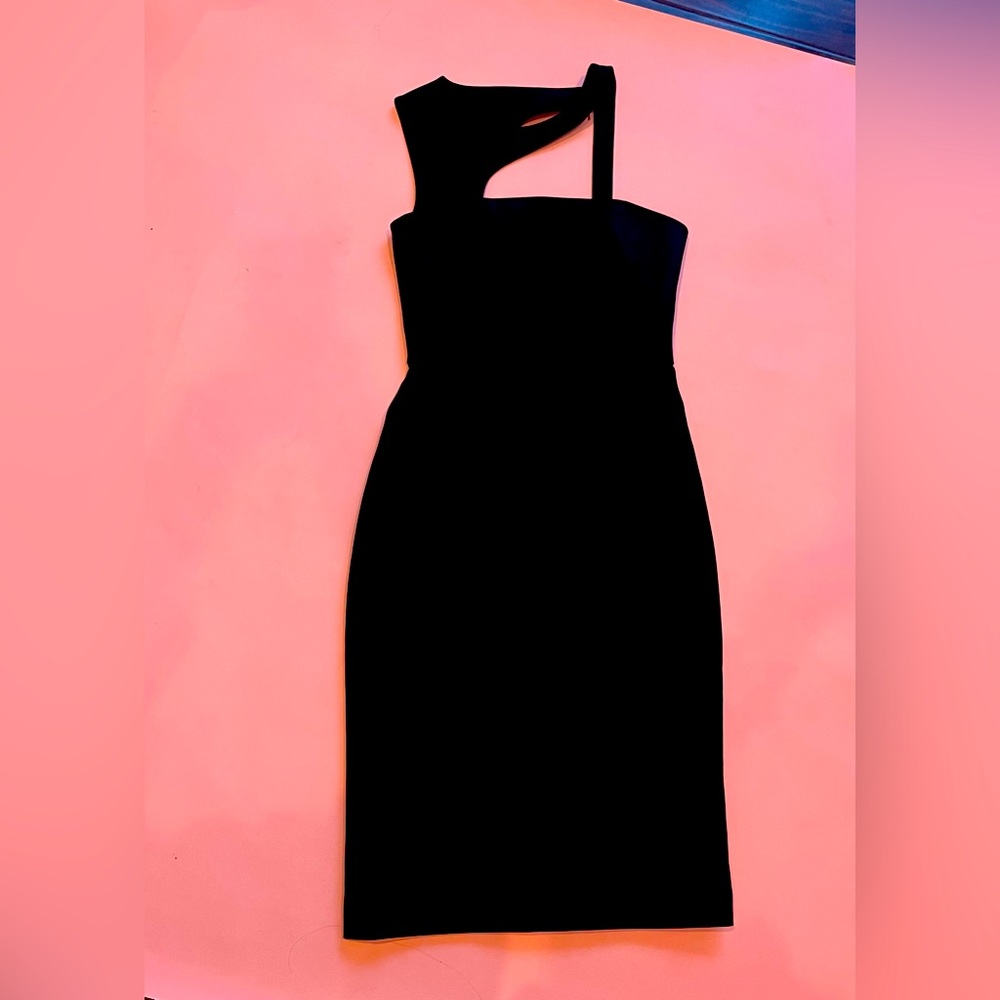 BCBGMaxAzria Black One Shoulder Size 4.